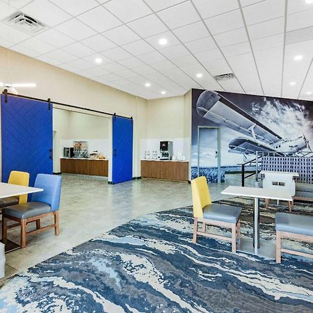 Wingate By Wyndham Wichita Airport Hotel Kültér fotó