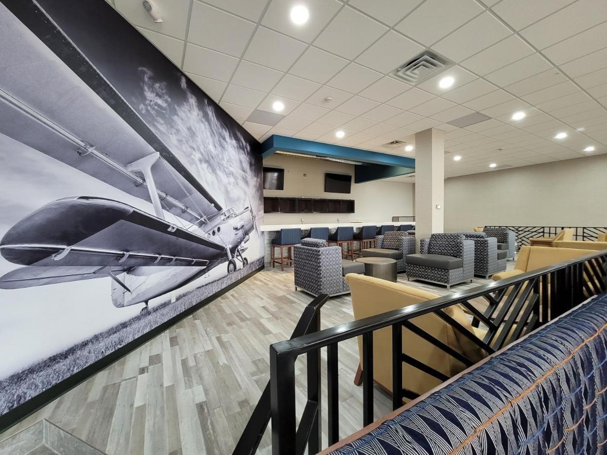 Wingate By Wyndham Wichita Airport Hotel Kültér fotó