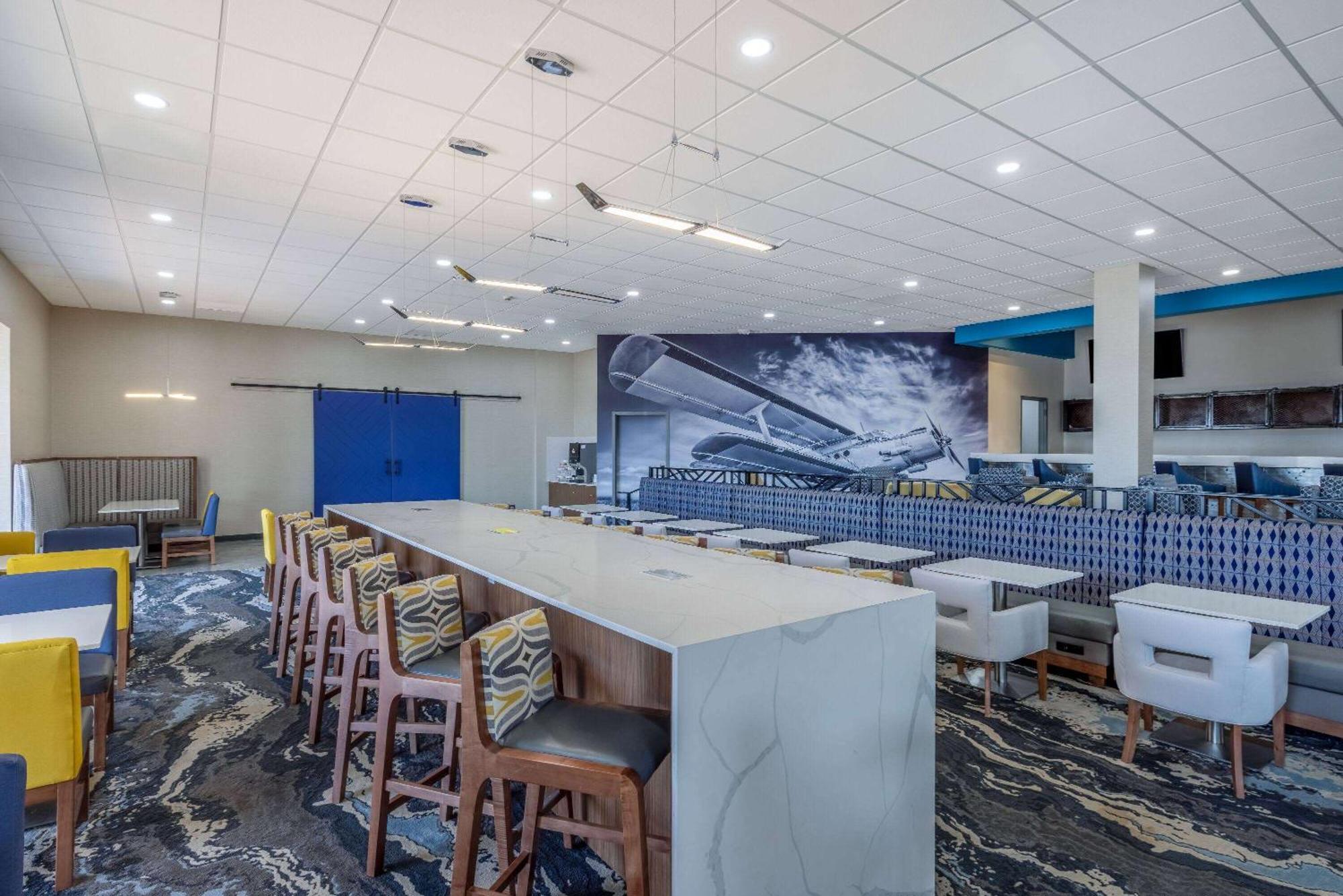 Wingate By Wyndham Wichita Airport Hotel Kültér fotó