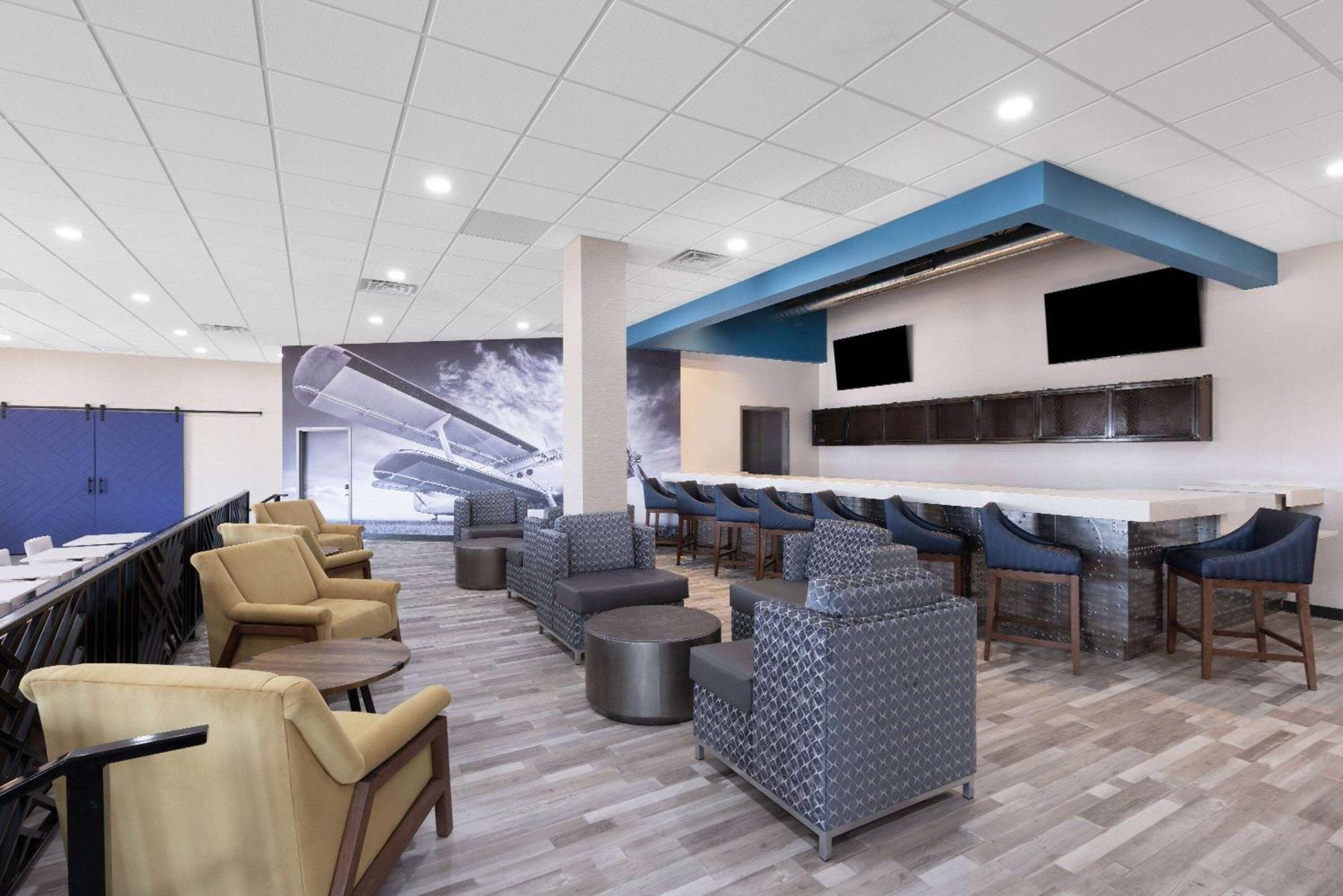 Wingate By Wyndham Wichita Airport Hotel Kültér fotó