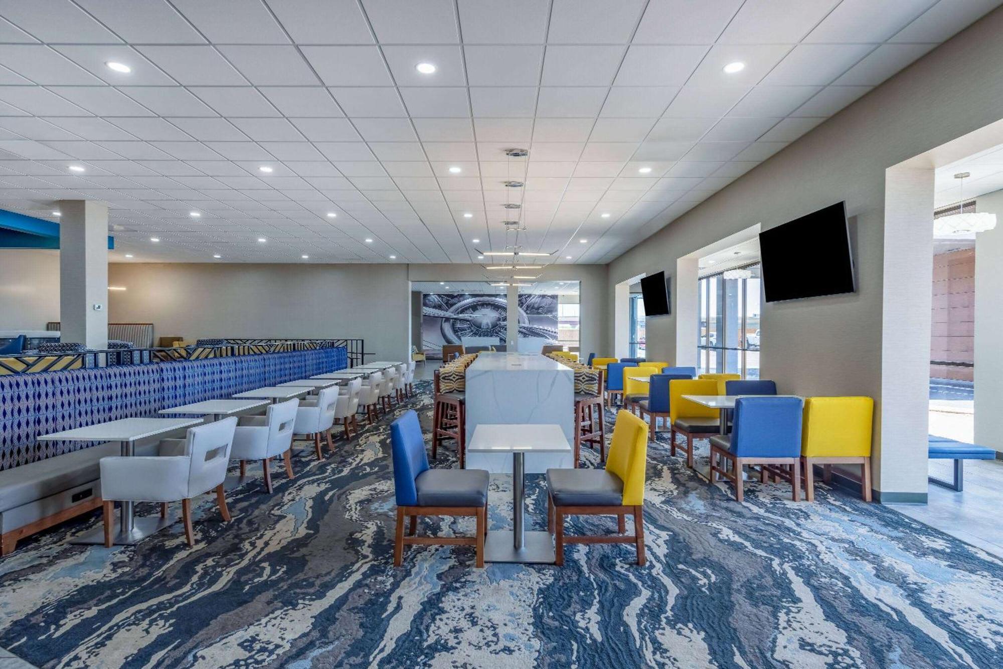 Wingate By Wyndham Wichita Airport Hotel Kültér fotó