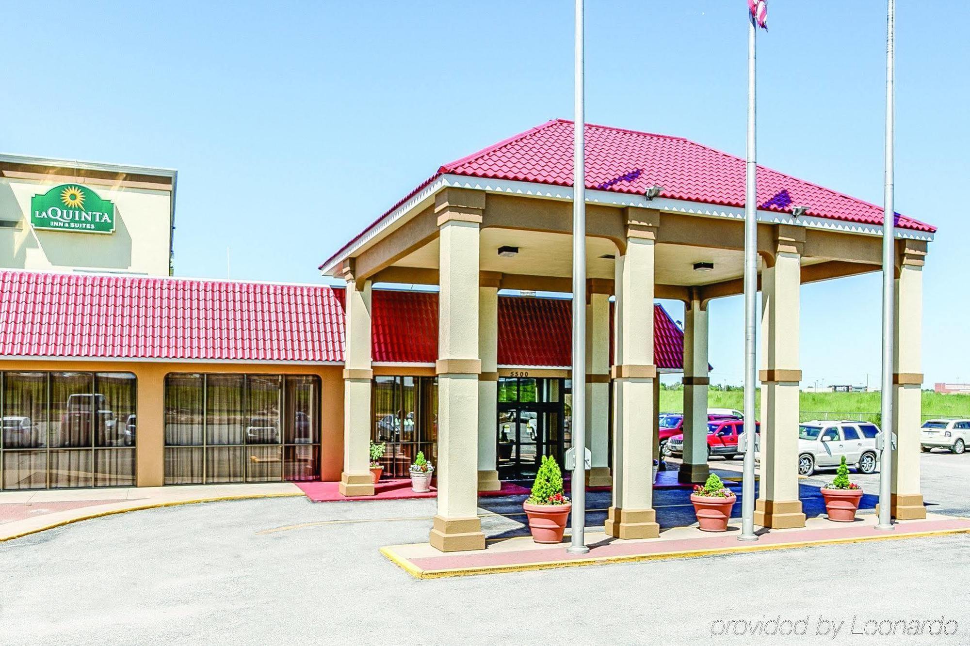 Wingate By Wyndham Wichita Airport Hotel Kültér fotó