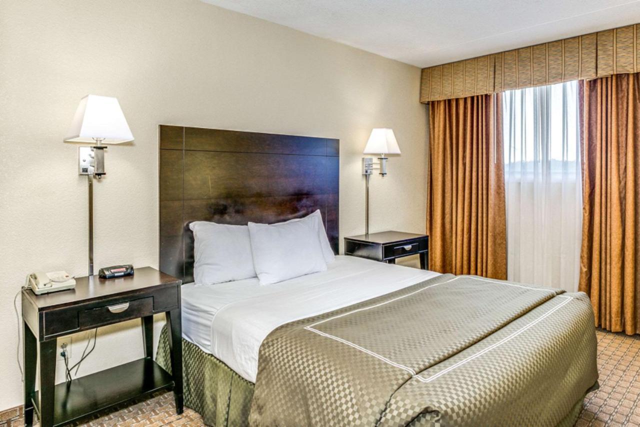 Wingate By Wyndham Wichita Airport Hotel Kültér fotó